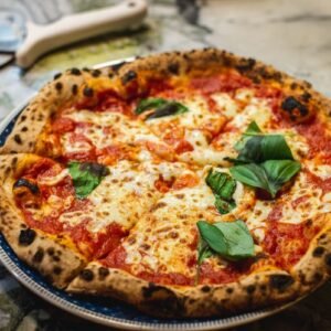 CLASSIC ITALIAN PIZZA